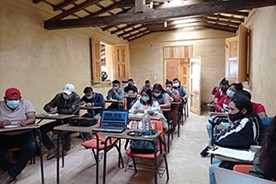  Studenten bei der Vorlesung | Berge von Guerrero in Mexiko | GlobalNatureFund 