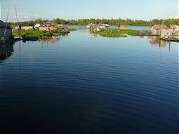  Swimming villages near Tanjung Isuy 