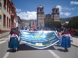  Marsch durch Puno, Plakat von CEDAS zum Titicaca See 