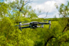  Mit Drohnenunterstützung: Bei den innovativen Maßnahmen
für mehr Biologische Vielfalt kommen auf mittelamerikanischen
Plantagen altes Wissen und neueste Technik zum Einsatz. 